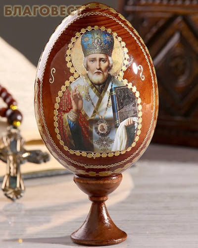 Яйцо на подставке